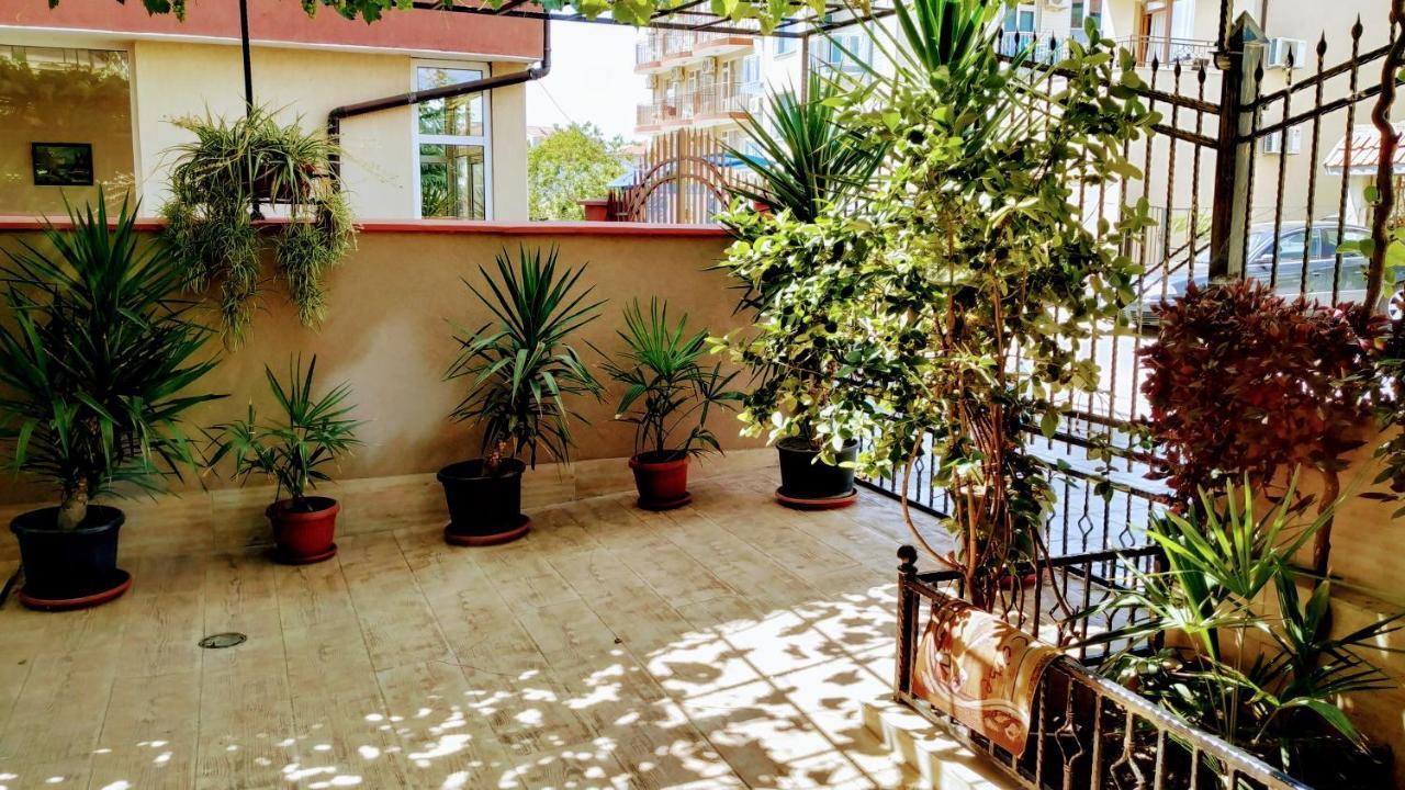 Dracena Guesthouse Ravda Ngoại thất bức ảnh
