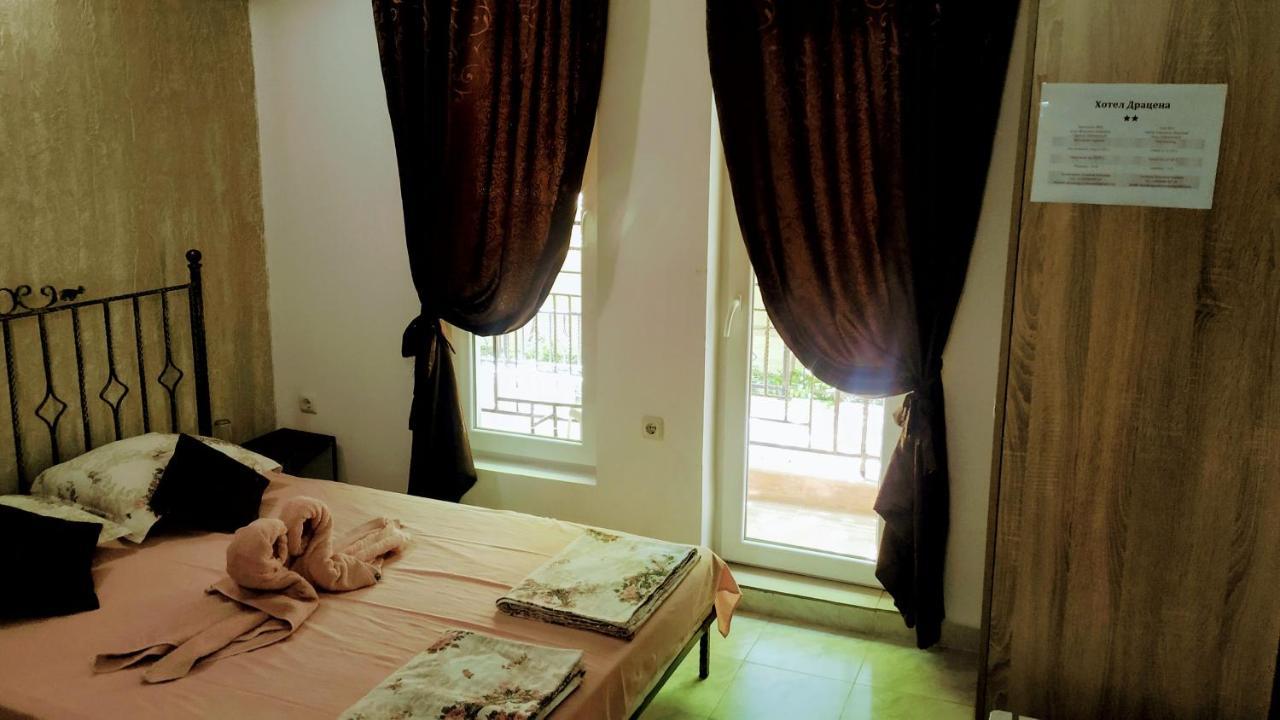 Dracena Guesthouse Ravda Ngoại thất bức ảnh
