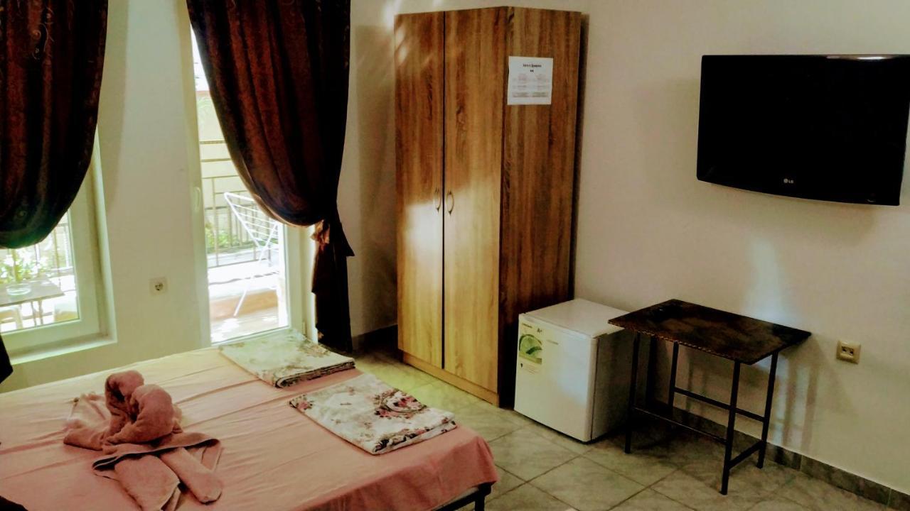 Dracena Guesthouse Ravda Ngoại thất bức ảnh
