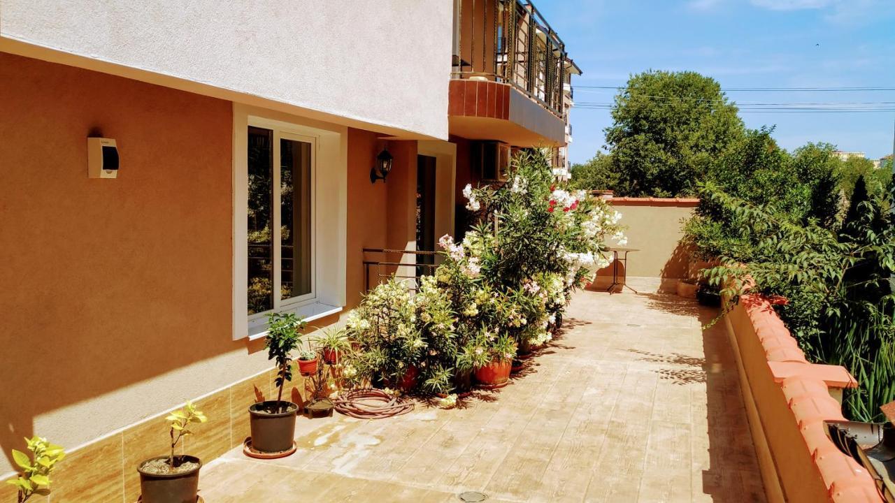 Dracena Guesthouse Ravda Ngoại thất bức ảnh