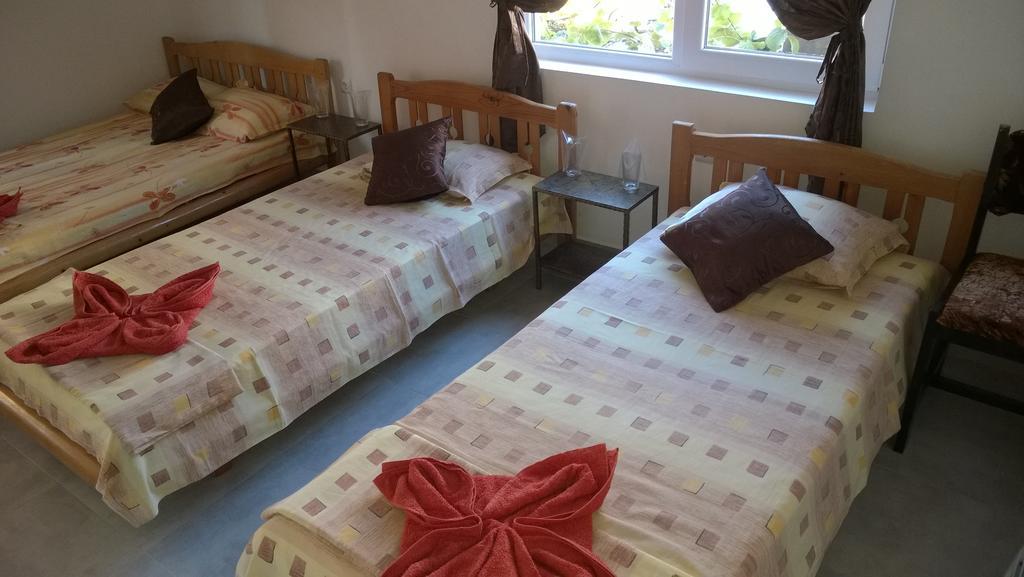 Dracena Guesthouse Ravda Ngoại thất bức ảnh