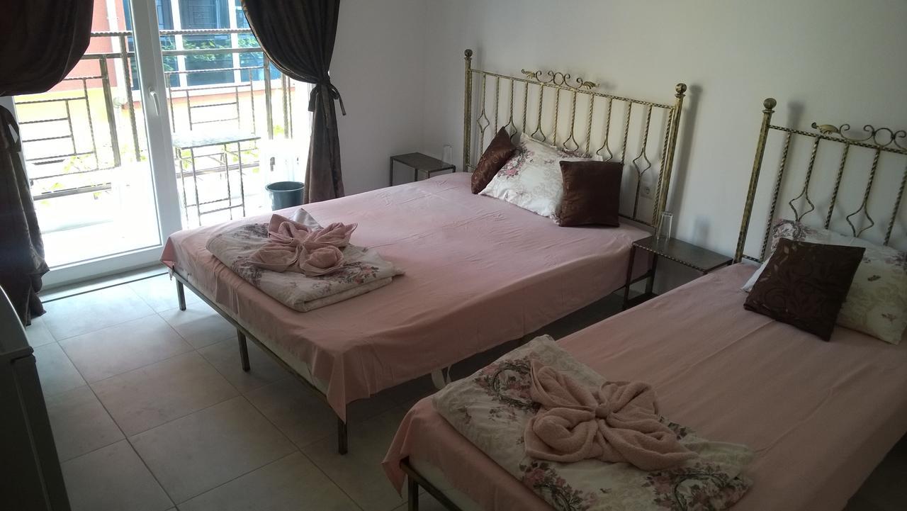 Dracena Guesthouse Ravda Ngoại thất bức ảnh